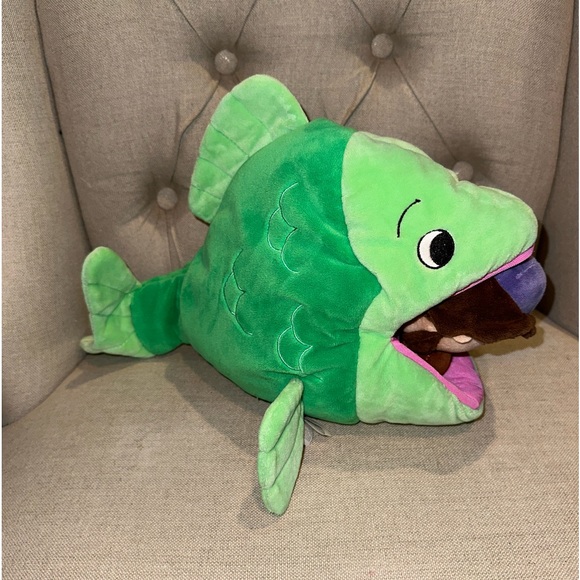 EUC Hallmark’s Jonah and the Big Fish Stuffed Doll Set - Picture 3 of 15